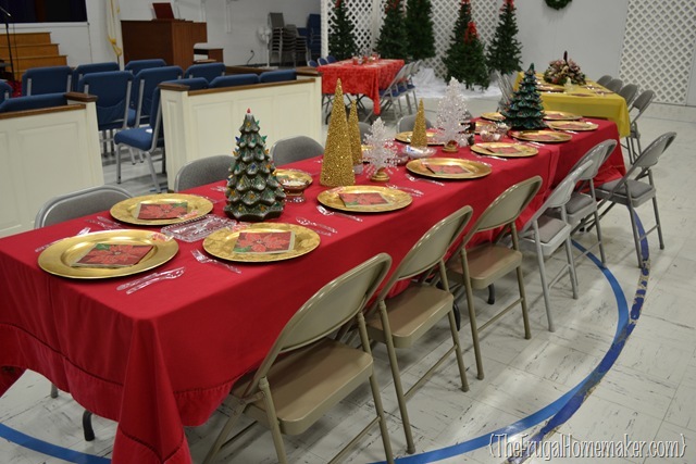 Christmas Dinner table ideas (from our church’s Christmas Dinner ...