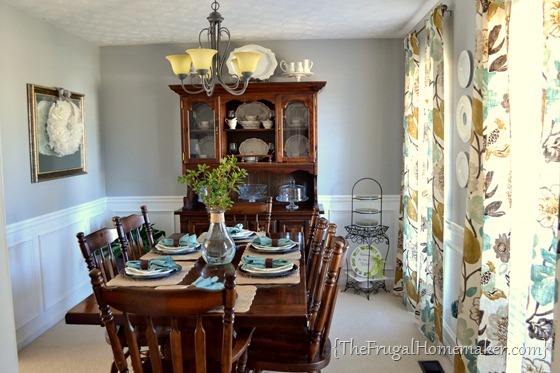 Dining room with white wainscoting