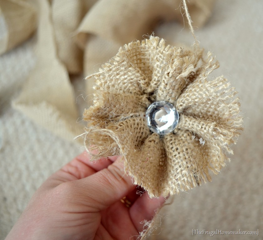 NO-sew Burlap Rosette Tutorial (DIY Fabric Flower tutorial)
