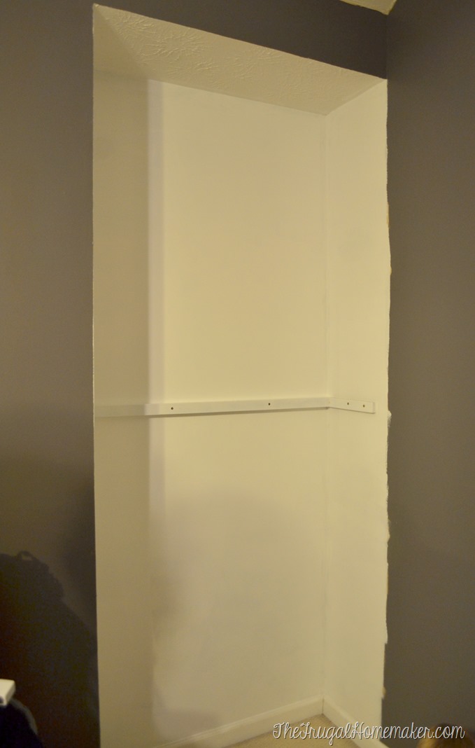 How to Build a Built-in Bookshelf: before & after