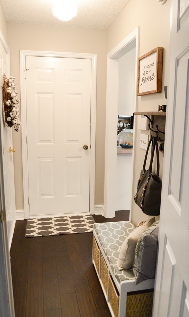 Farmhouse Style Mudroom Makeover reveal-15