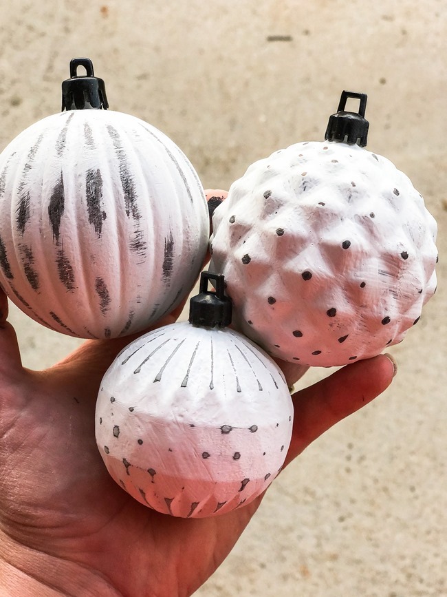 DIY chalk painted distressed Christmas ornaments-15